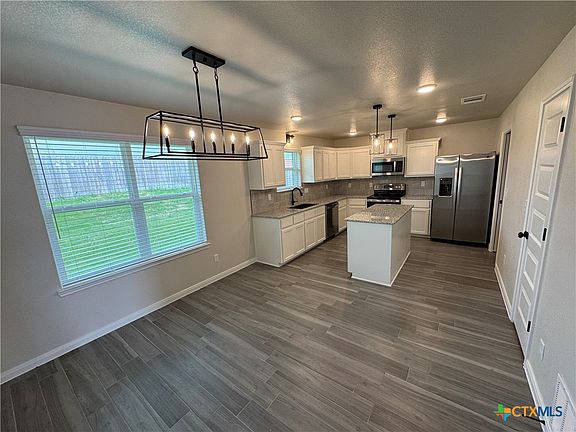 5th image of 149 Atlas Ave