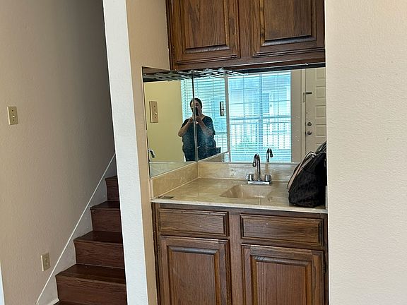 3rd image of 921 Marine Dr APT 309