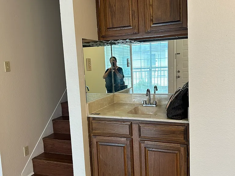 921 Marine Dr #309 — Photo 3