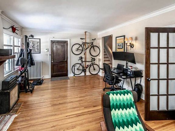 4th image of 1441 W 35th St #1