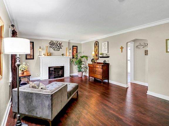 4th image of 5611 N Humboldt Ave