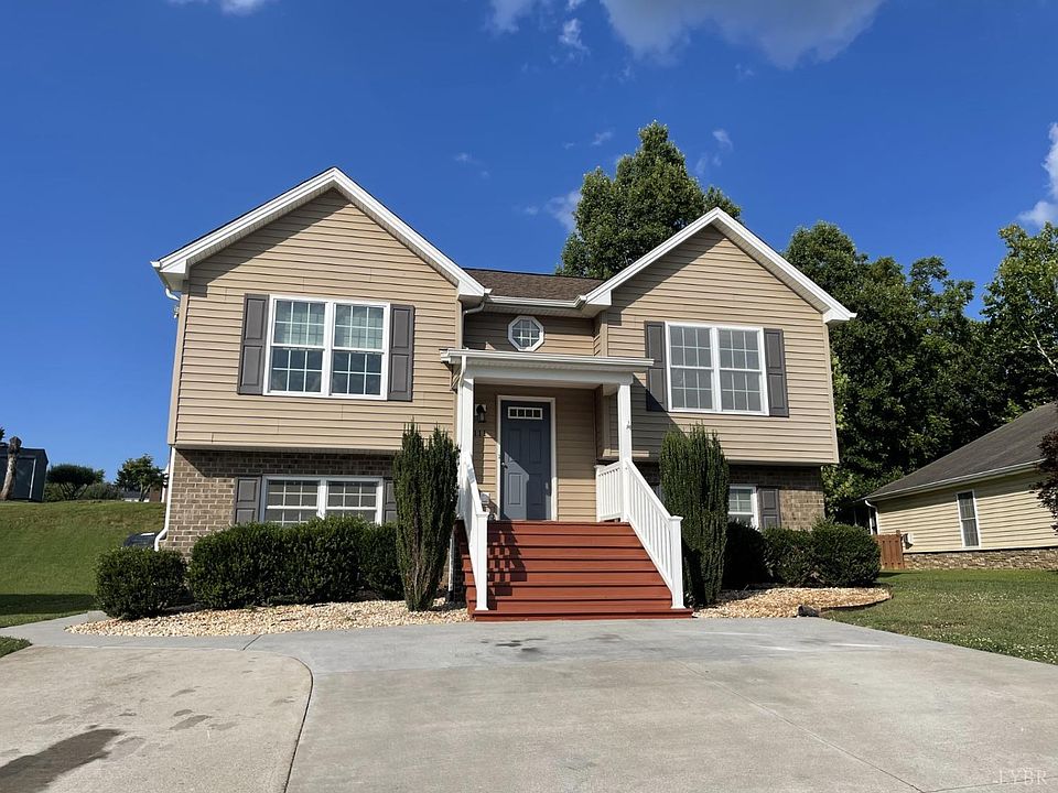 1st image of 111 Bennett Dr