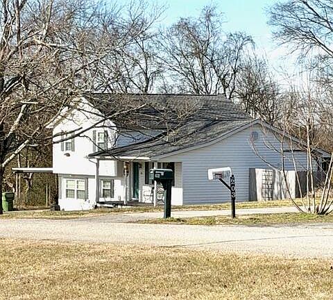 2nd image of 106 Apache Rd