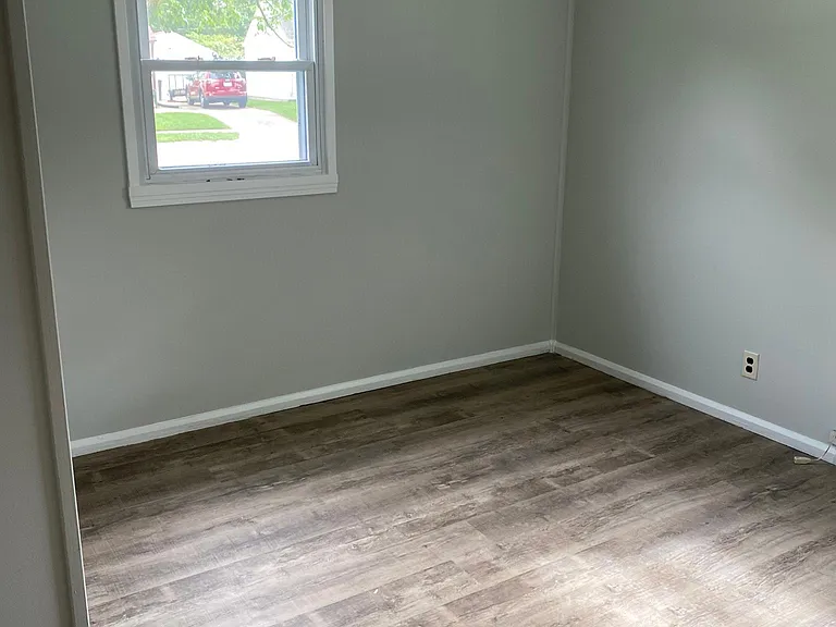 2723 Vinton St — Photo 6