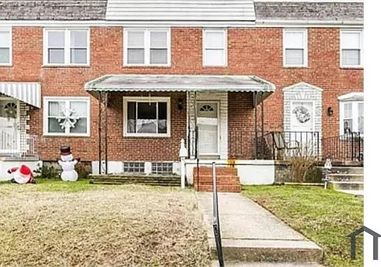 3 bed, $2,500 — Photo 2