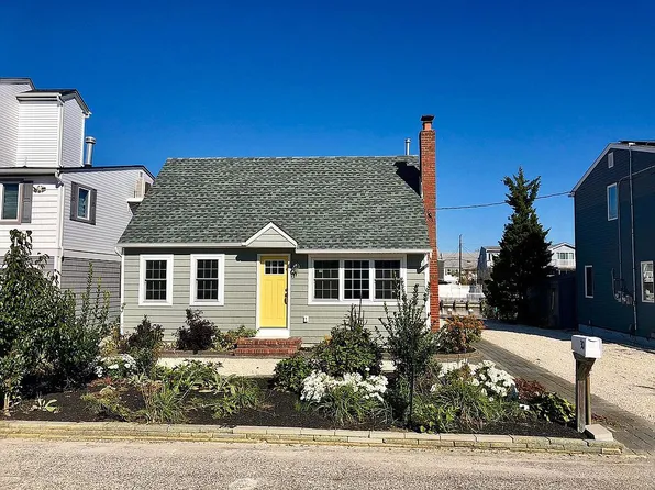 30 Frank Dr, Manahawkin, NJ 08050