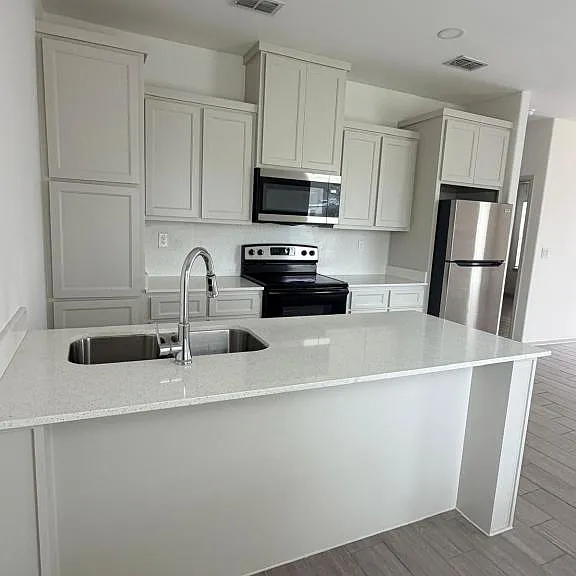1504 Shavano Dr #3 — Photo 7