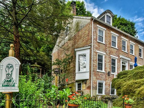 61 West Broadway Jim Thorpe Pa 18229 Zillow