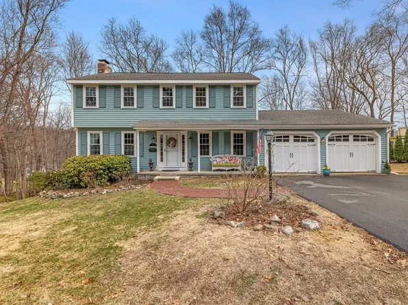 44 Old Colony Dr, Westborough, MA 01581
