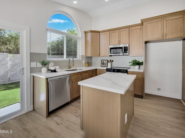 749 S MARTINIQUE Drive, Gilbert, AZ 85233