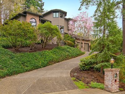 11222 S Southridge Dr, Portland, OR, 97219