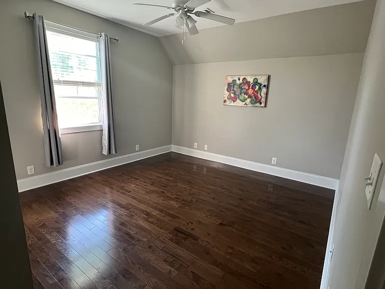 924 Ash St — Photo 5
