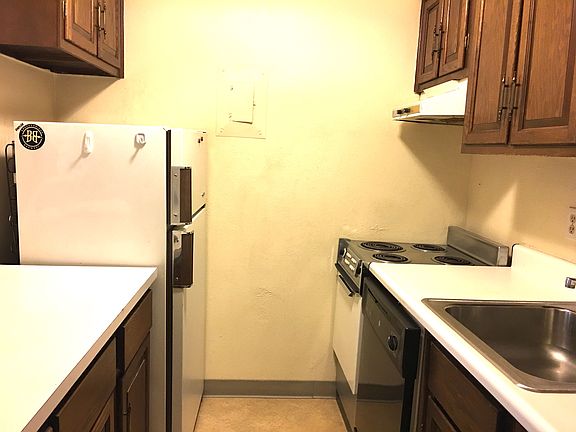 2nd image of 1270 N Marion St APT 208