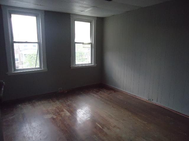 2nd image of 1511 Appleton St