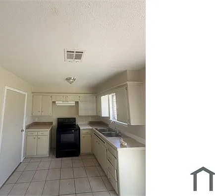 3245 S Madole Blvd — Photo 5