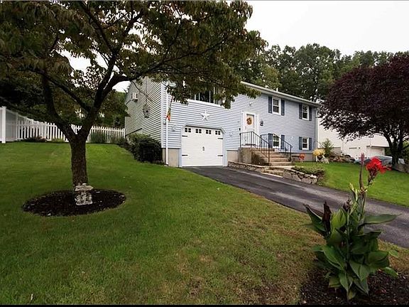 2nd image of 33 Carolyn Dr