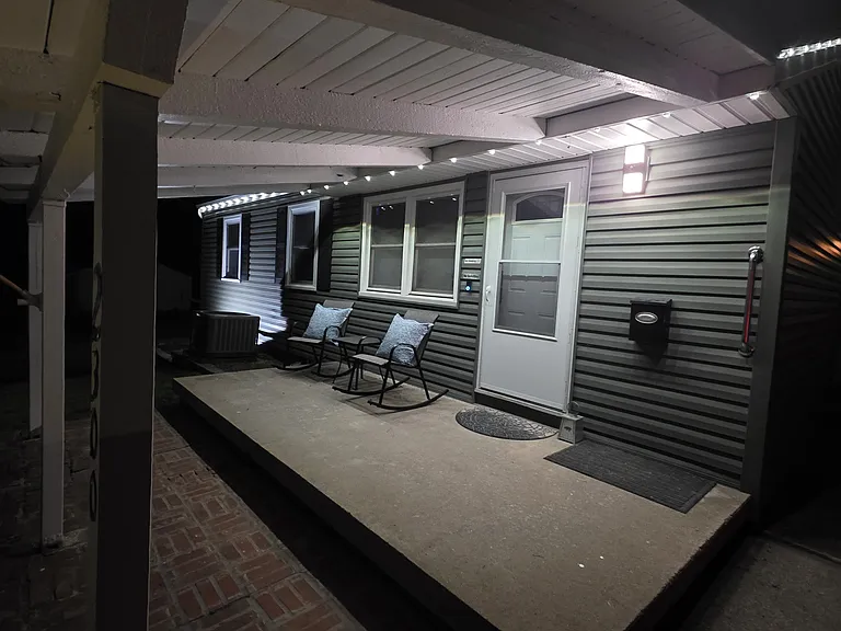 2300 S Arlington Ave — Photo 34