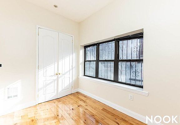 2nd image of 265 Hull St #1