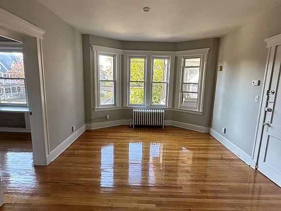 3rd image of 633 Orange St #2B