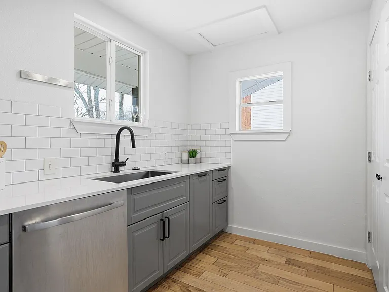 2905 Brinwood Ave — Photo 12