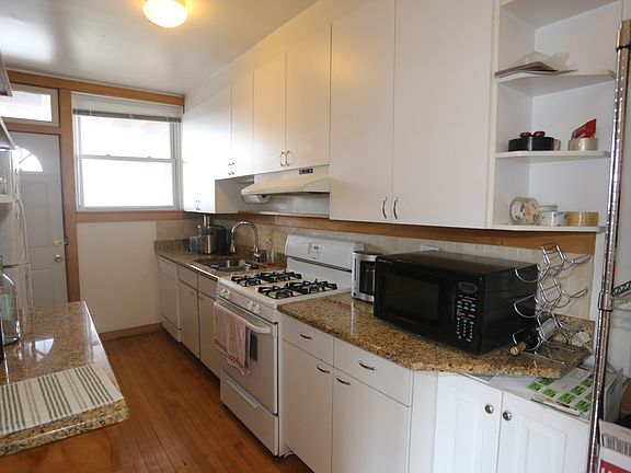 2nd image of 3630 N Bosworth Ave APT 3