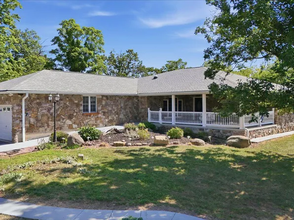 250 Forest Dr, Ridgeley, WV 26753