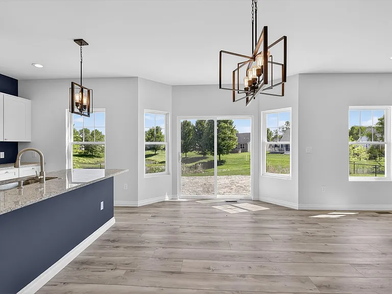 8760 Barrington Dr — Photo 24