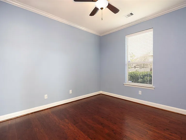 6743 Honeycrest Ln — Photo 7