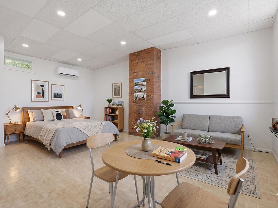Virtually Staged Entry