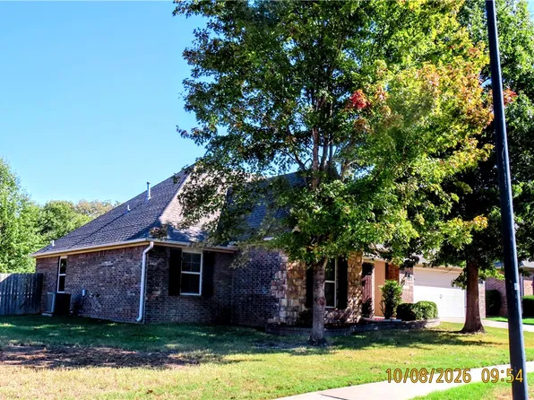 3640 Mountain View Dr, Fayetteville, AR 72704