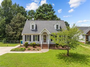 826 Lockesley Ln, Burlington, NC 27217