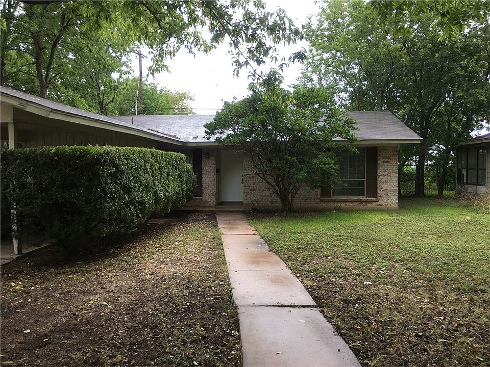 1st image of 8520 Woodstone Dr