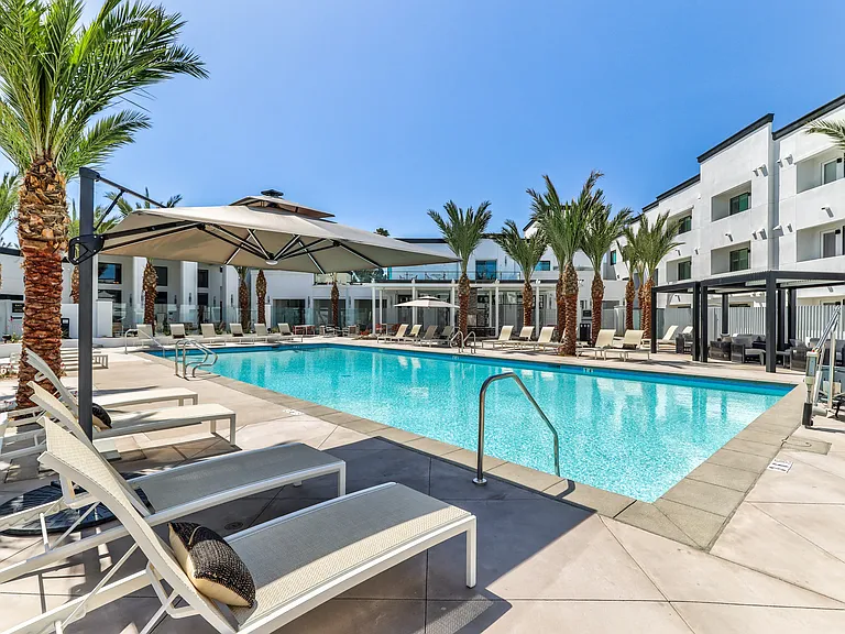 The Standard Redlands — Photo 6