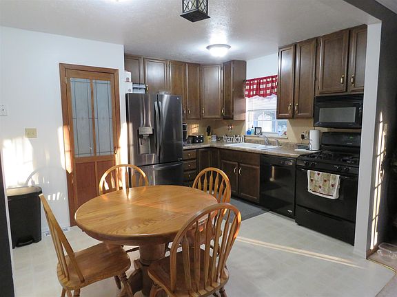 5th image of 1604 James Pl S