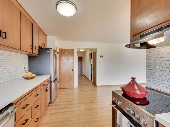 1993 El Dorado Ave APT 6