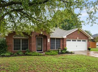 129 Cloverleaf Cv, Buda, TX 78610