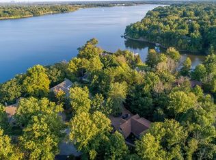 8440 Bay Colony Dr, Indianapolis, IN