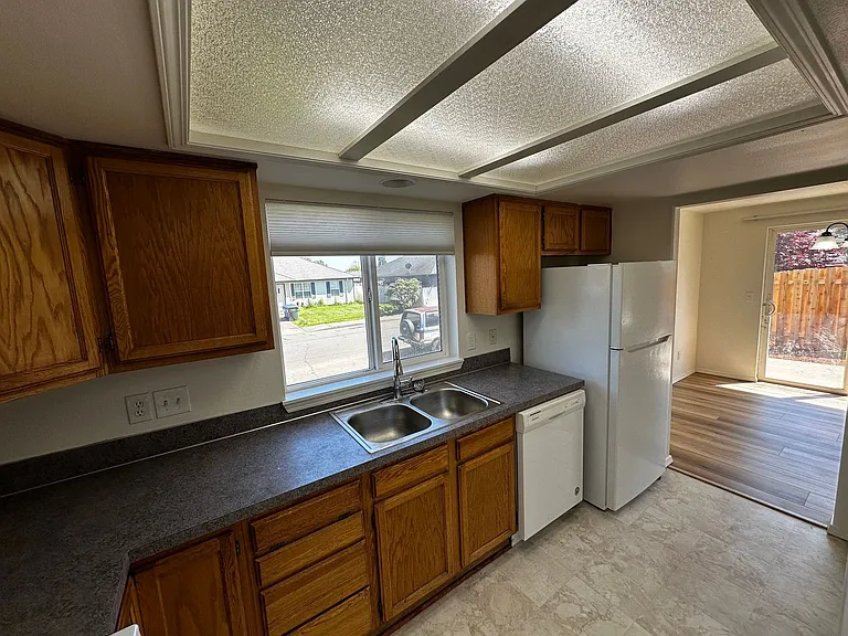 Recently Renovated Two Bedroom Two Bath Duplex — Photo 4