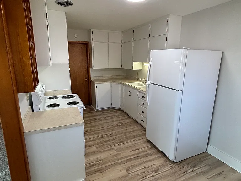318 E 12th Ave — Photo 10