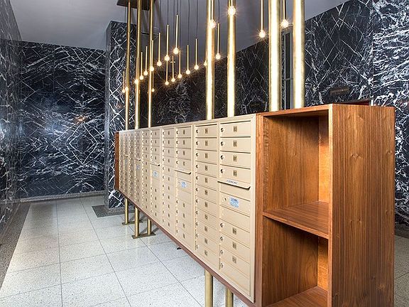 The Commerce BLDG ; Lobby