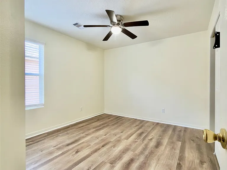 4935 Fair Oak Dale Ln — Photo 14