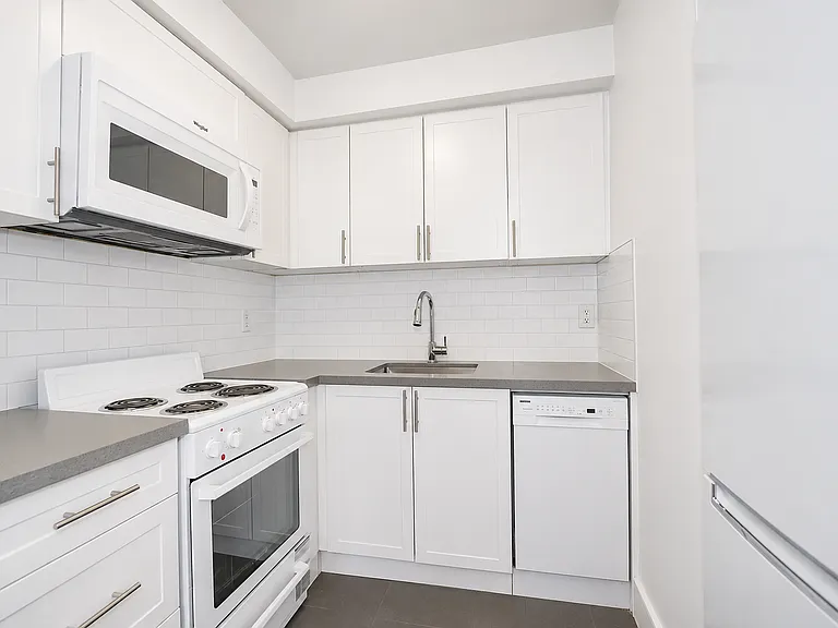 55 Isabella St — Photo 1