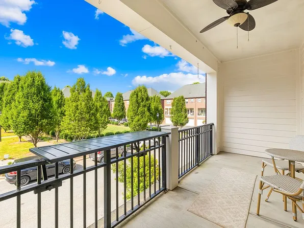 128 Steinbeck Way APT B, Mooresville, NC 28115