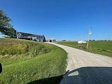 2nd image of 1638 Highway T38 S