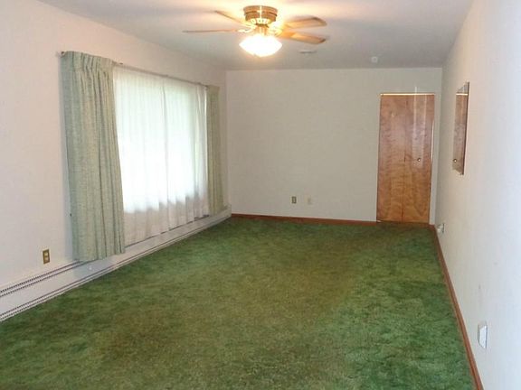 5th image of 152 Parkview Ave