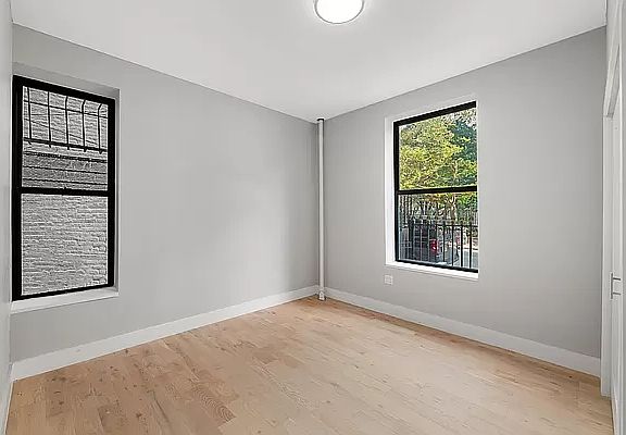3rd image of 100 W 139th St APT 15