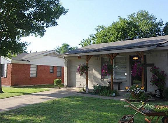 3rd image of 904 Patria Dr