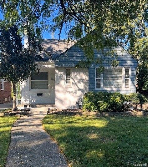 1st image of 20951 Beaufait St