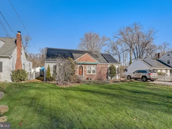 43 Maplewood Ave, Carneys Point, NJ 08069