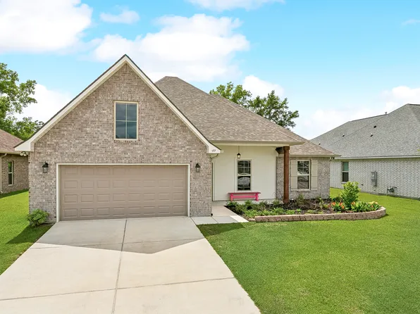 177 Cypresswood Dr, Belle Chasse, LA 70037